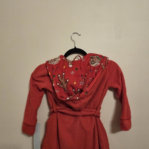 Snuggle Up in Holiday Cheer with Nick & Nora robe for kids . Size XS 4/5 - Picture 9 of 11